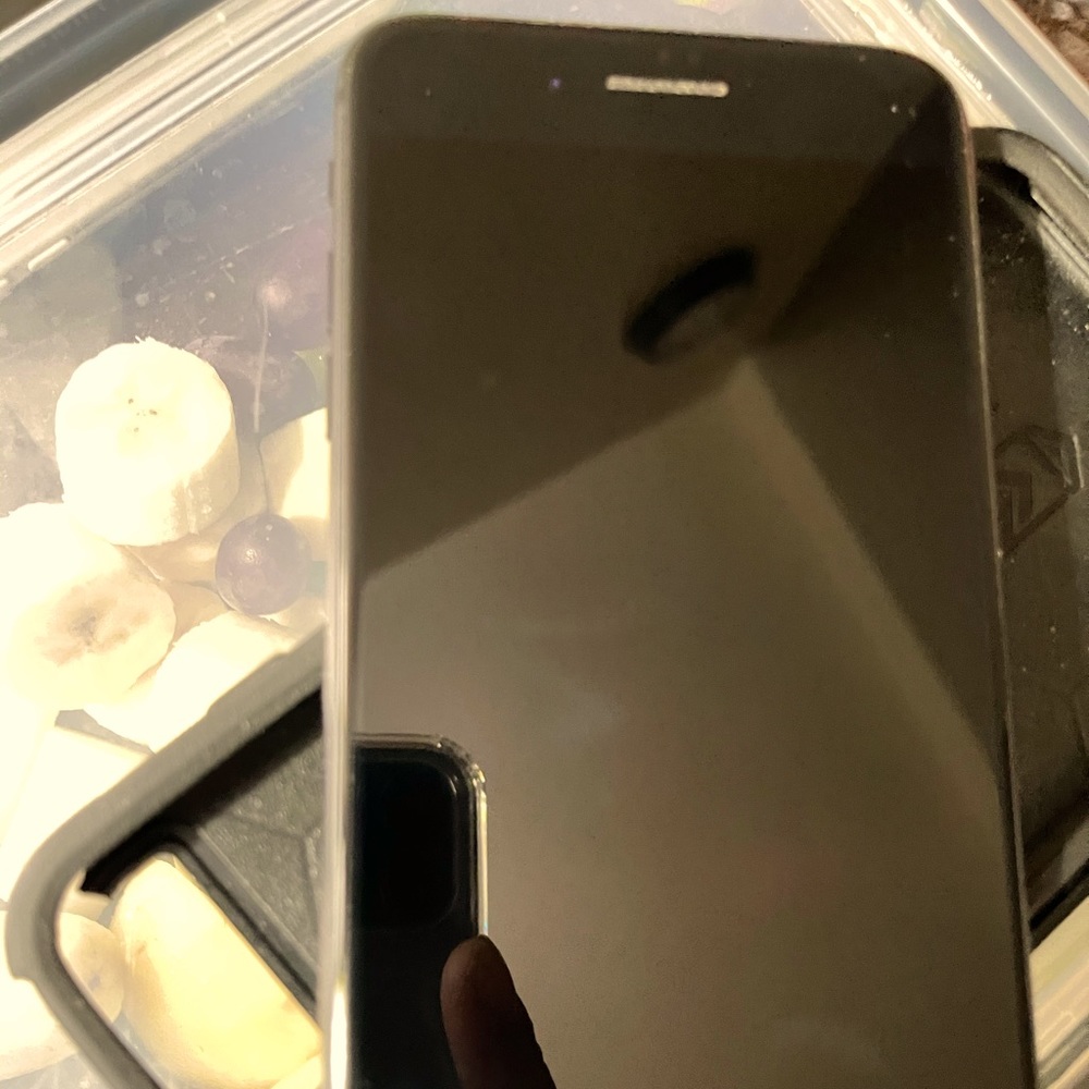 IPHONE 8 PLUS